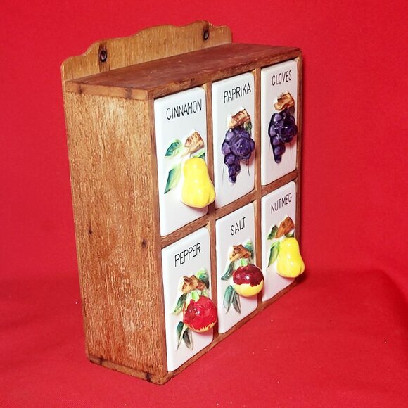 Vintage Wood Spice Rack Ceramic 3 D Fruit Spice Shakers - Picture 11 of 13
